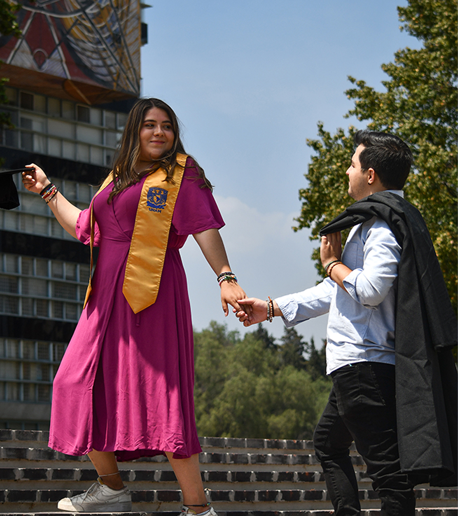 pareja graduación